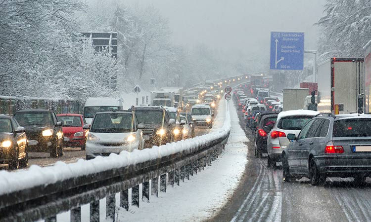 Circular con nieve